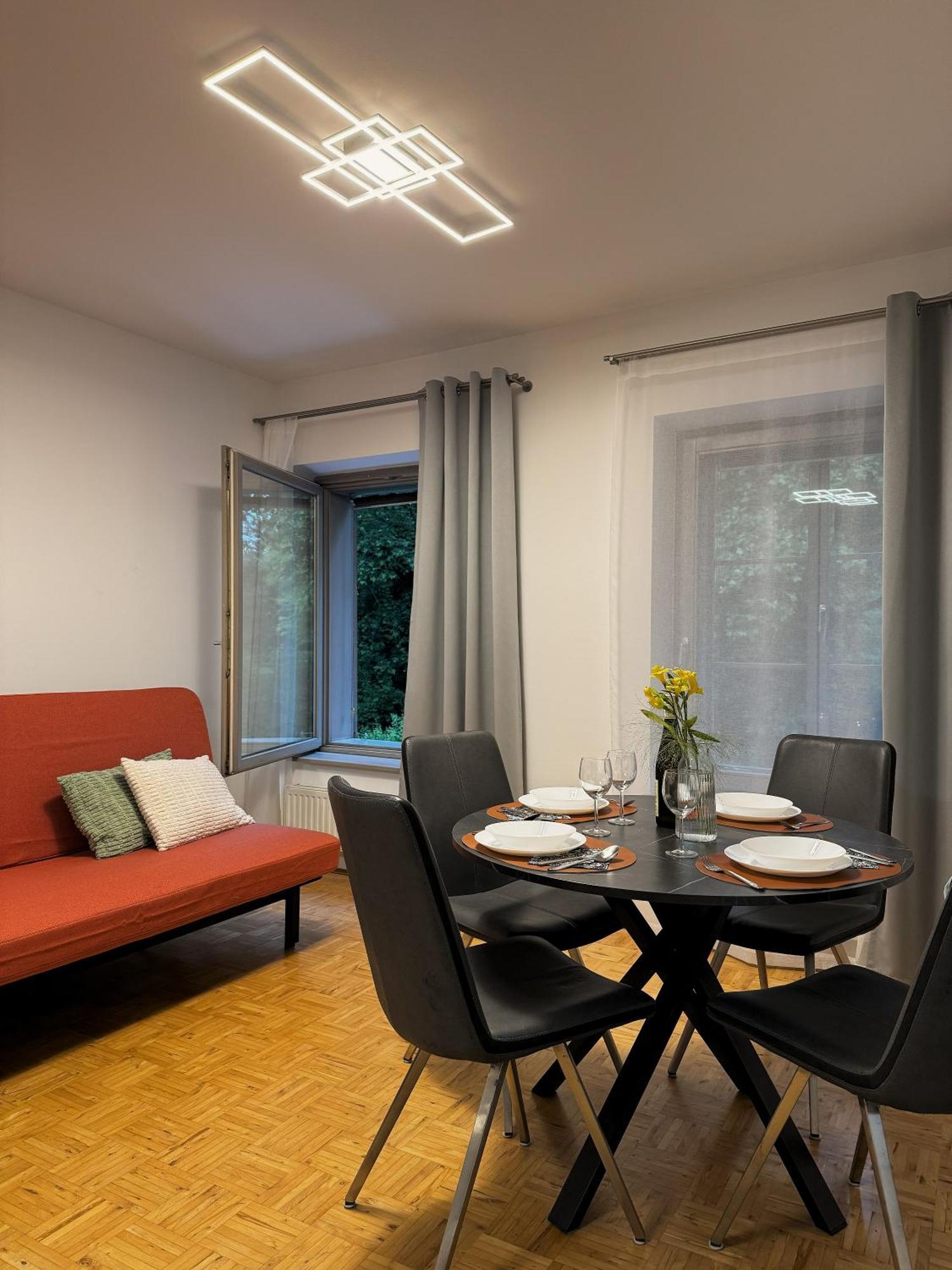 Parkside By Bestchoice - Self Check-in With Parking Option Appartement Graz